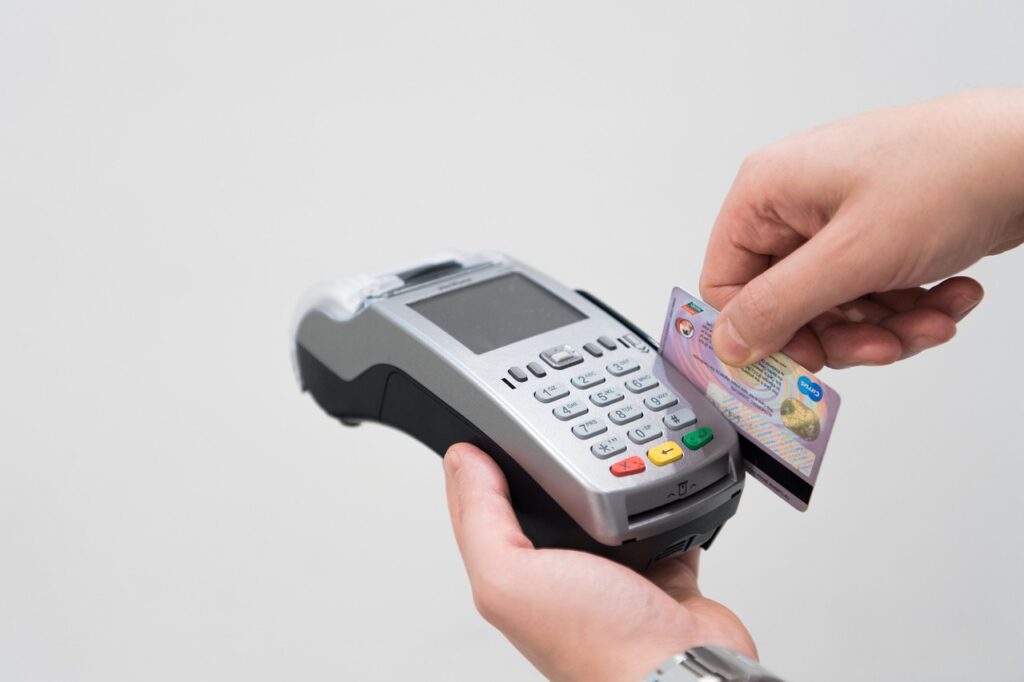 Rmc Card CARTÃO RMC: ENTENDA O QUE É E OS PRINCIPAIS CONFLITOS JURÍDICOS ...
